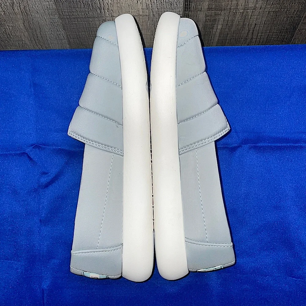 Toms - Picture 4 of 9